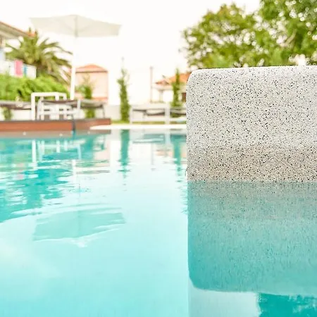 Celine's Rose Apartahotel